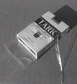 写真：6 タバコの箱の包装フィルム