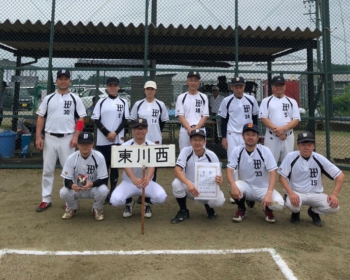 東川西チームの集合写真