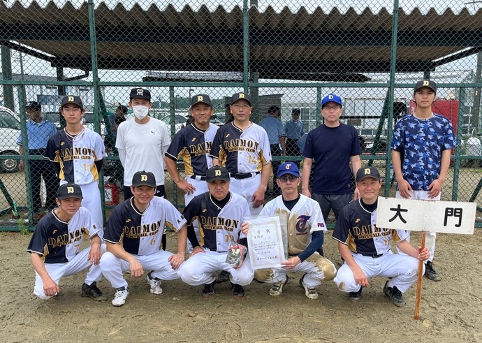 大門チームの集合写真