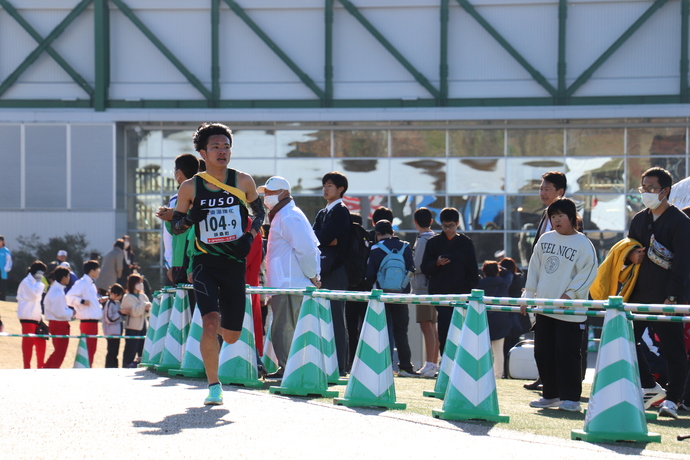 走っている写真